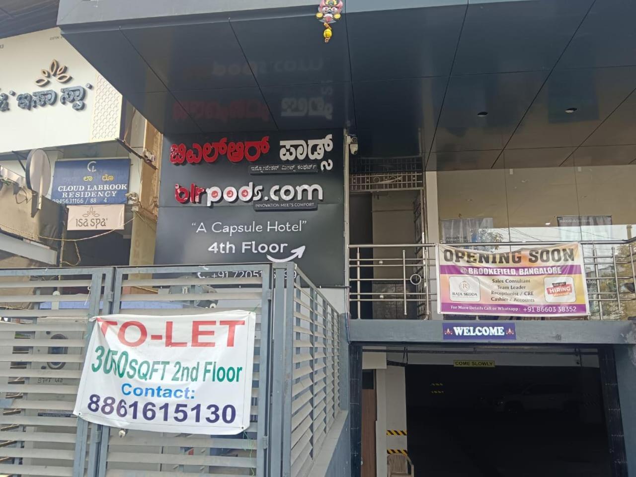 Blr Pods Hotel Bangalore Exterior foto