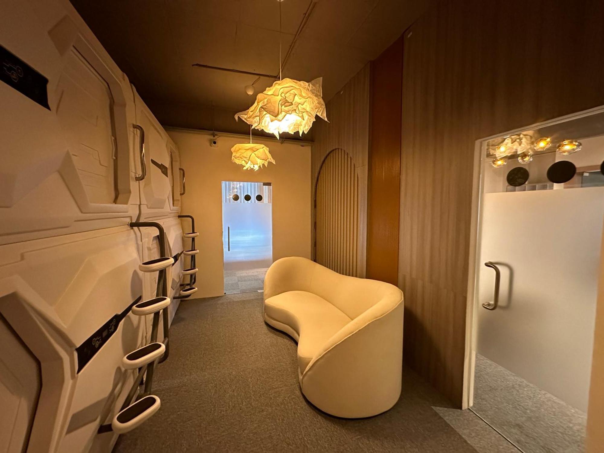 Blr Pods Hotel Bangalore Exterior foto