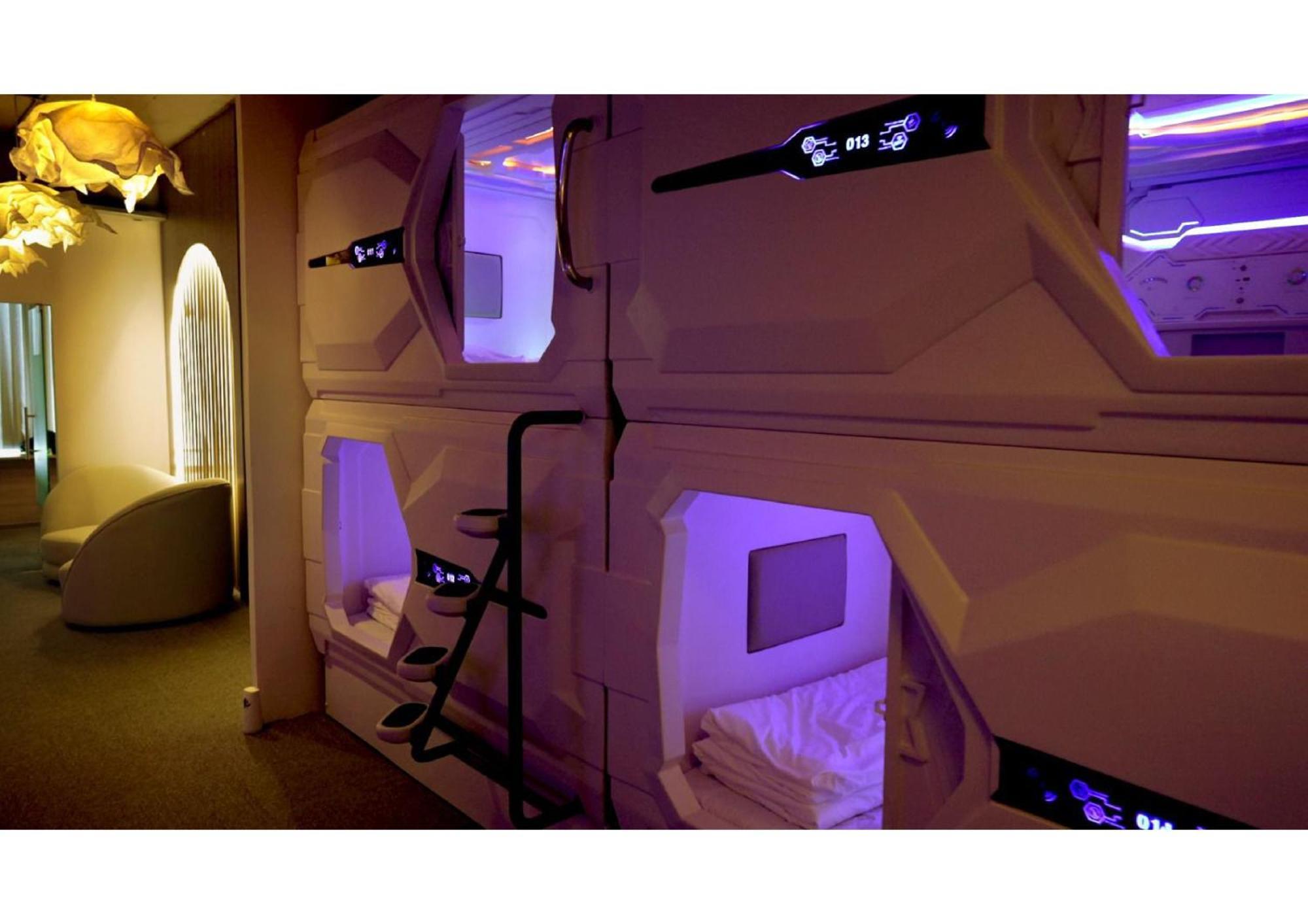 Blr Pods Hotel Bangalore Exterior foto